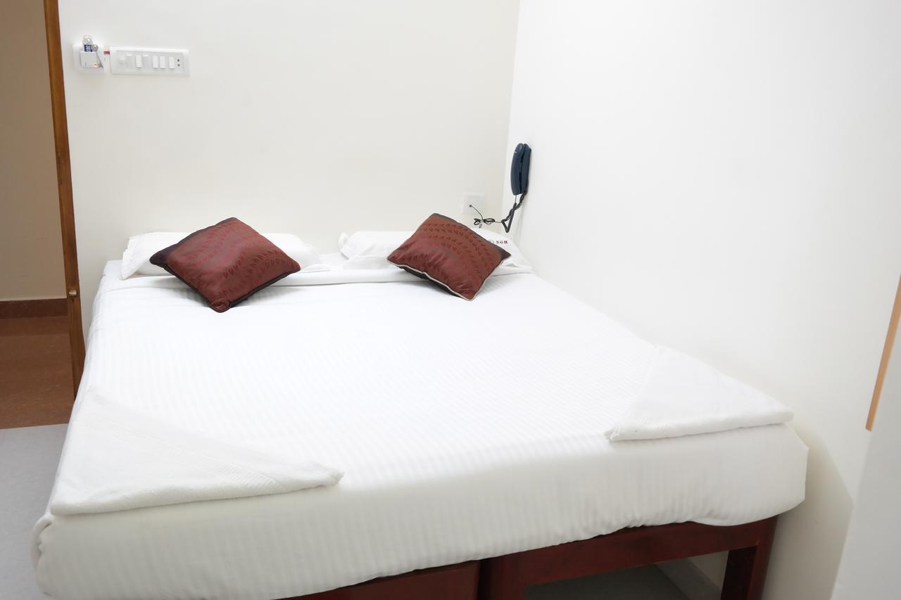 Sakthi Guest House Пудучеррі Екстер'єр фото